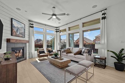 The Jewel - Family Room