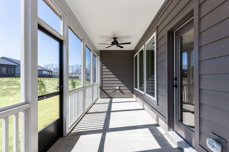 The Arrowspring - Porch