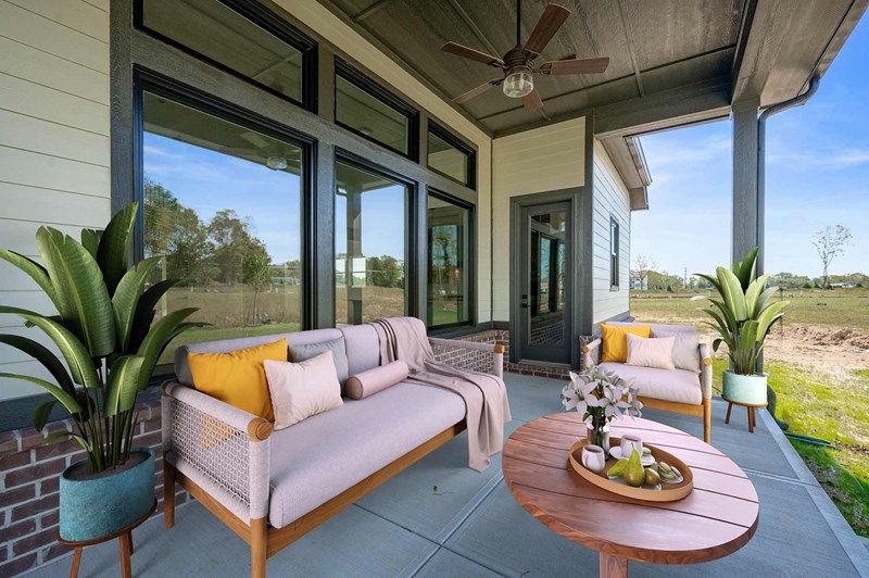 The Stradlin - Covered Porch