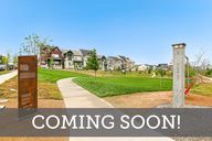 Baseline Parkside West – Paired Homes por David Weekley Homes en Denver Colorado