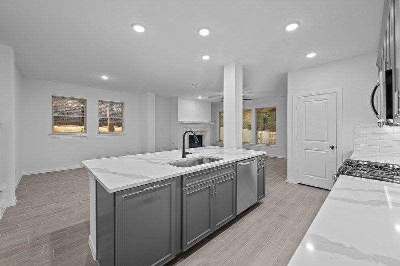 The Holly - Kitchen