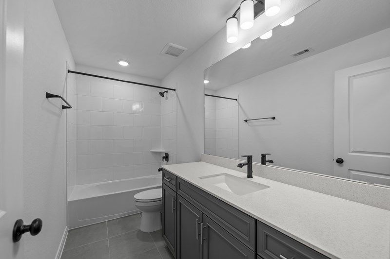 The Holly - Bath