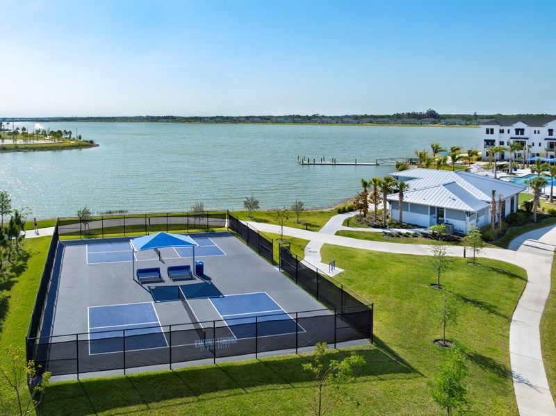 Emerald Landing at Waterside at Lakewood Ranch - Amenities
