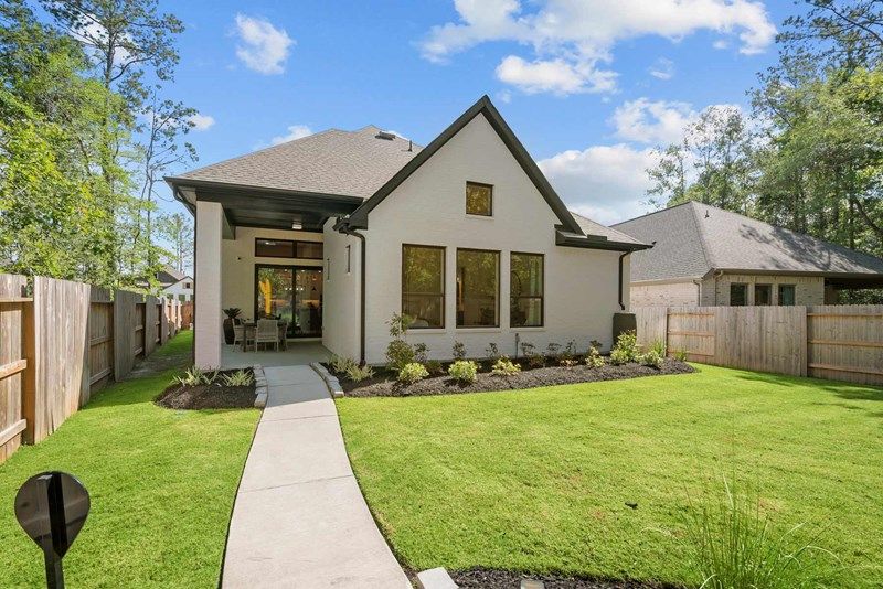 The Athens - Exterior Rear