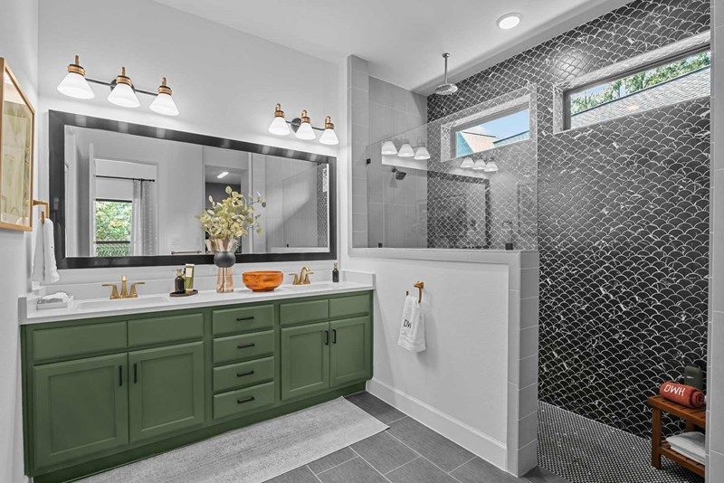 The Athens - Owner's Bath