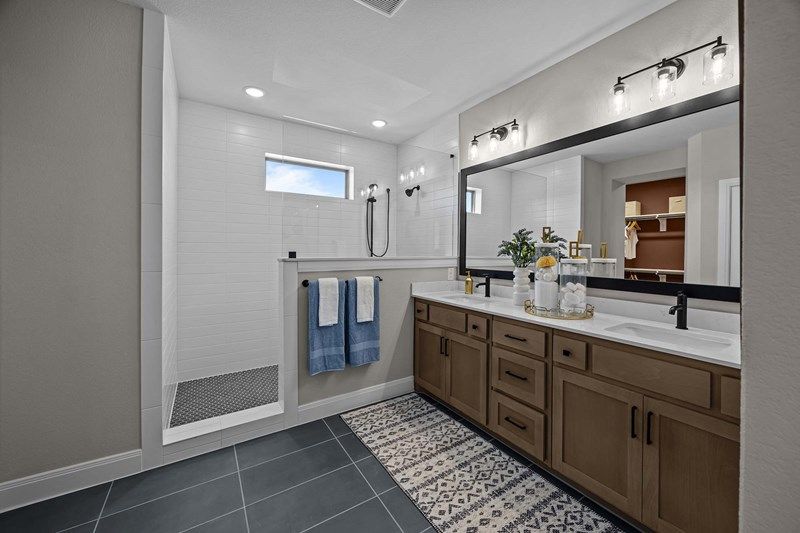 The Nandina - Owner's Bath