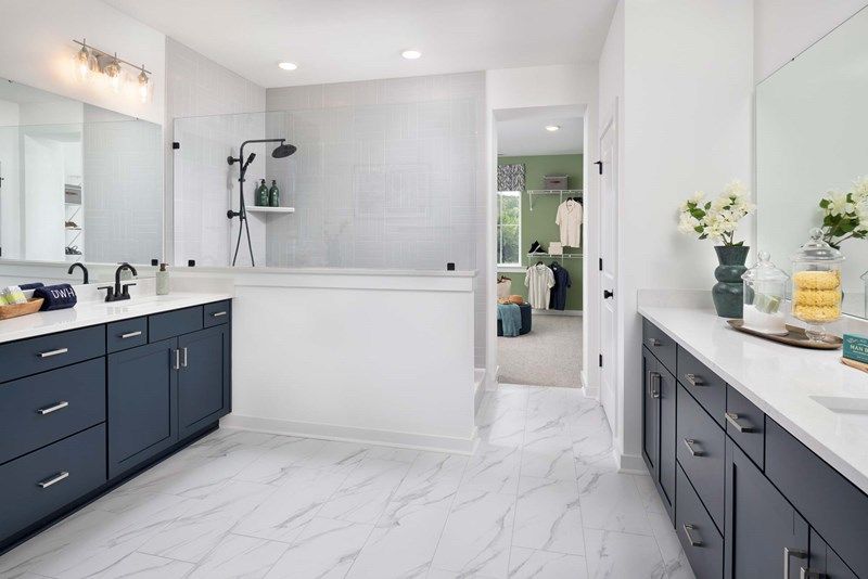 The McCroy - Owner's Bath