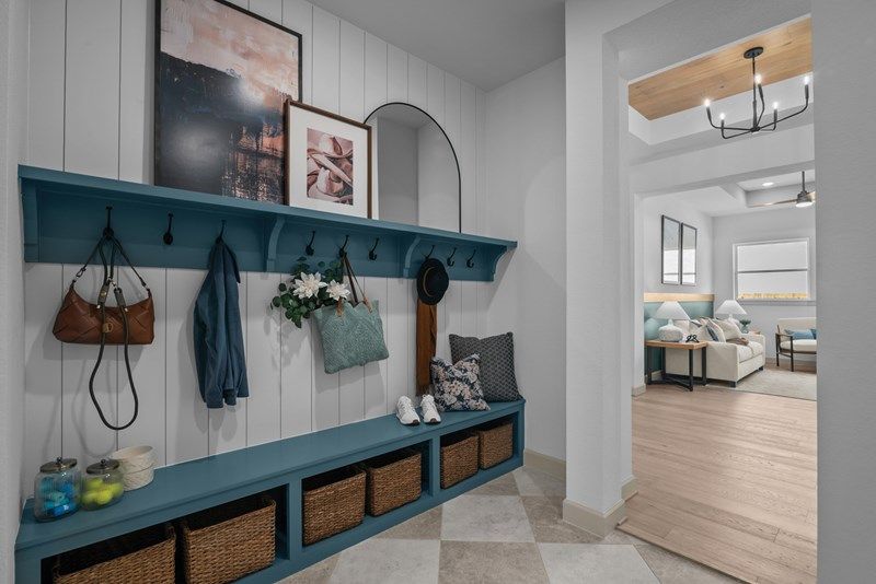 The Lotus - Mudroom