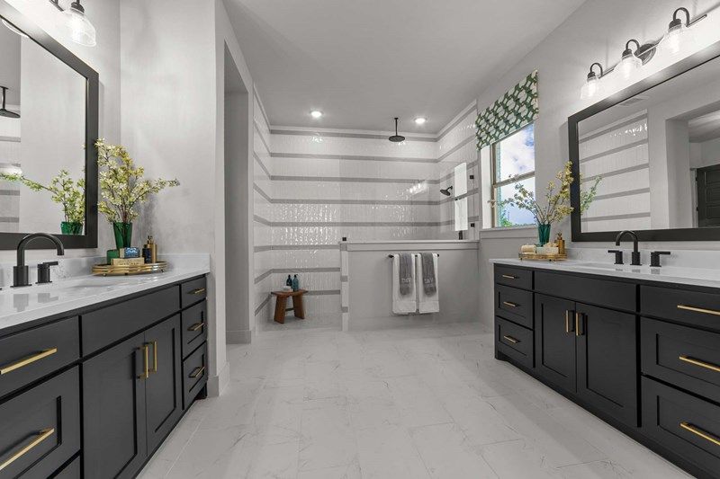 The Memphis - Owner's Bath