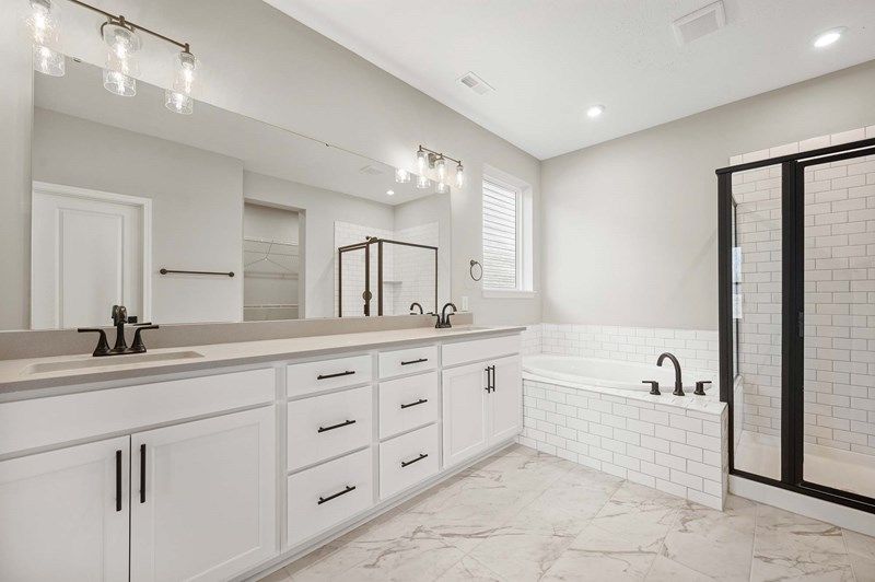 The Taswell - Owner's Bath