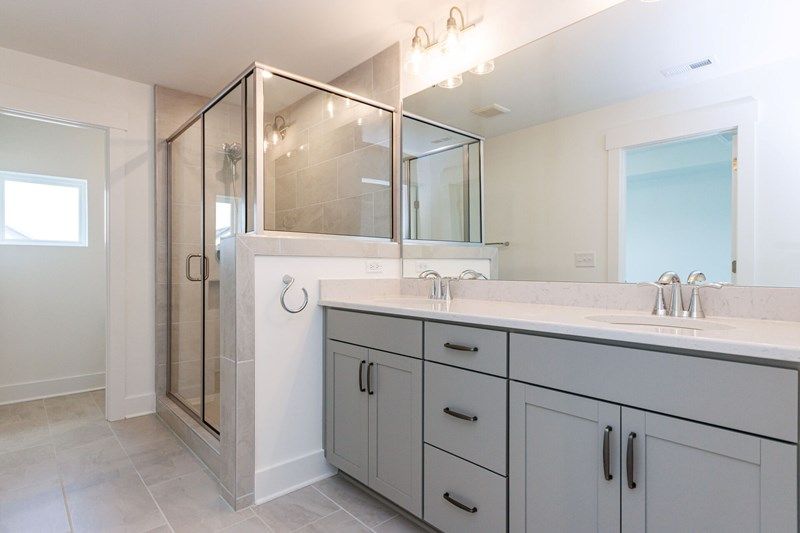The Brockway - Owner's Bath