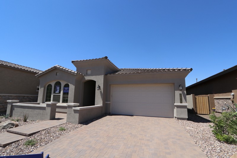 Exterior:Exterior Front