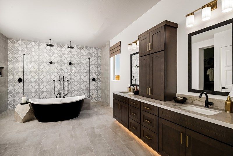 The Stargazer - Owner's Bath