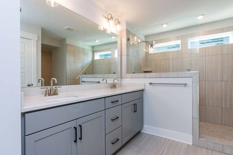 The Pickney - Owner's Bath