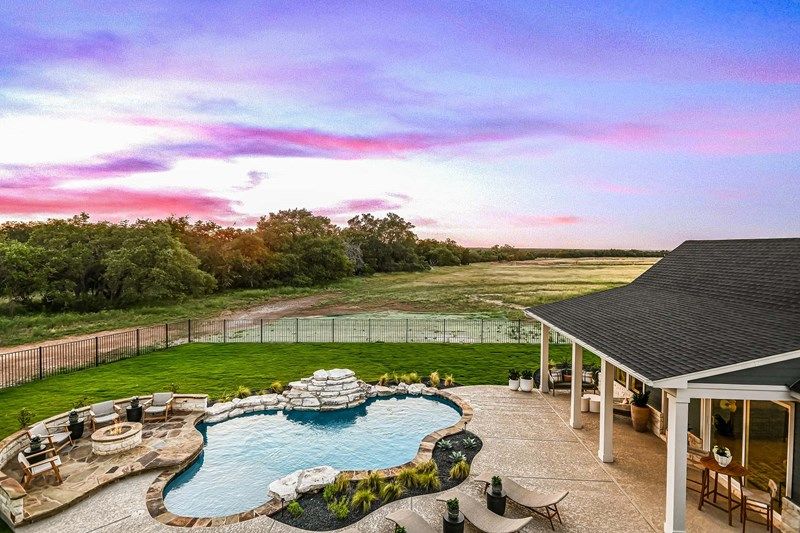 The Monterey - Outdoor Living