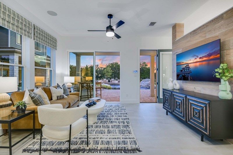 The Monterey - Casita - Living Room