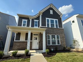 Marilyn Woods - The Courtyard Collection - Noblesville, IN
