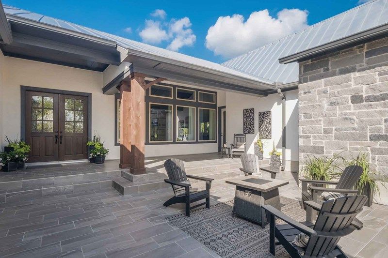 The Chadwick - Courtyard