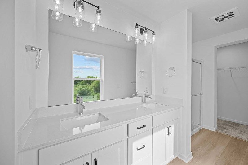 The Elias - Owner's Bath