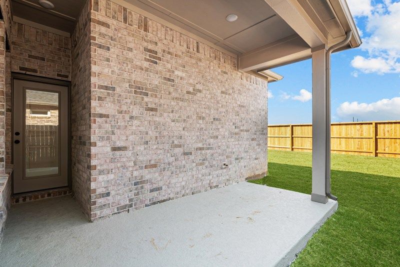 The Stonewood - Covered Porch