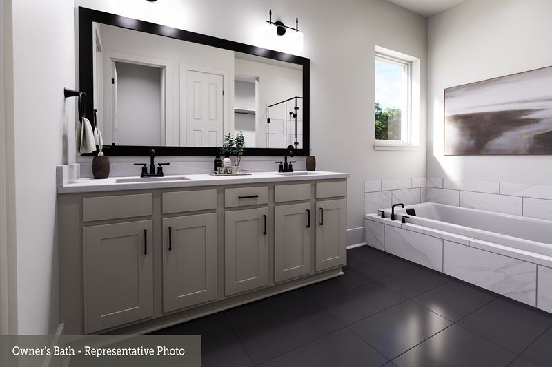 The Hereford - Owner's Bath