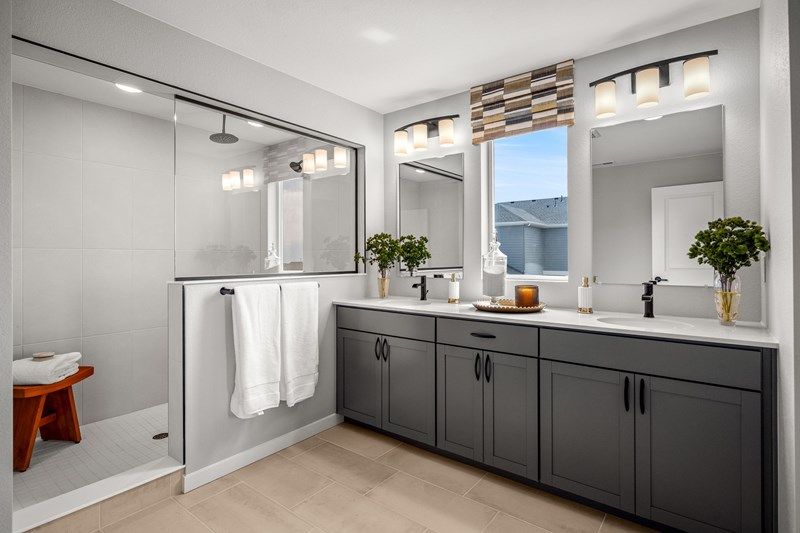 The Calista - Owner's Bath