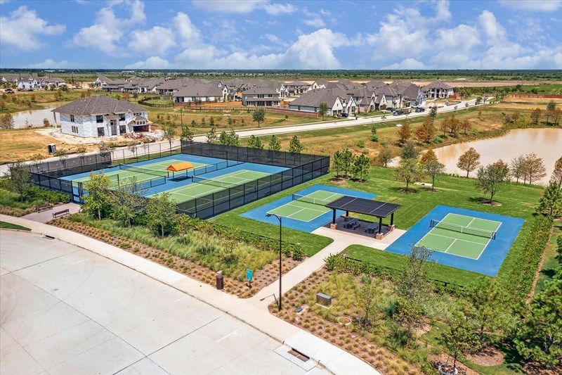 Elyson Amenities