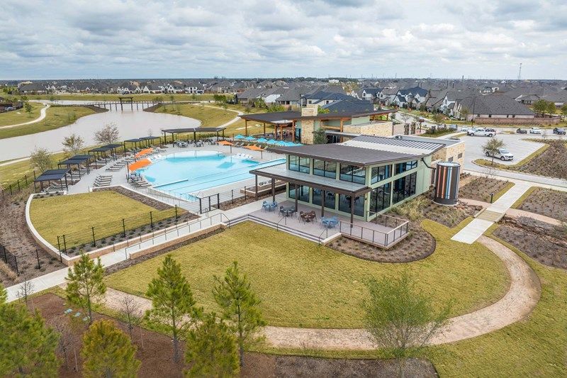 Elyson Amenities