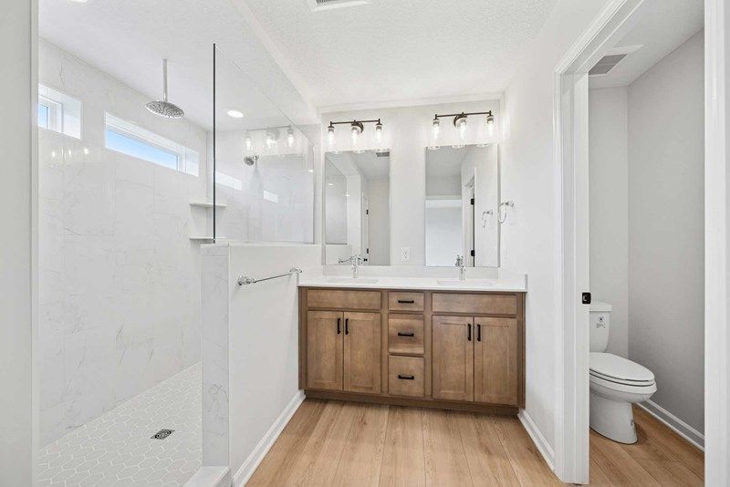 The Degan - Owner's Bath
