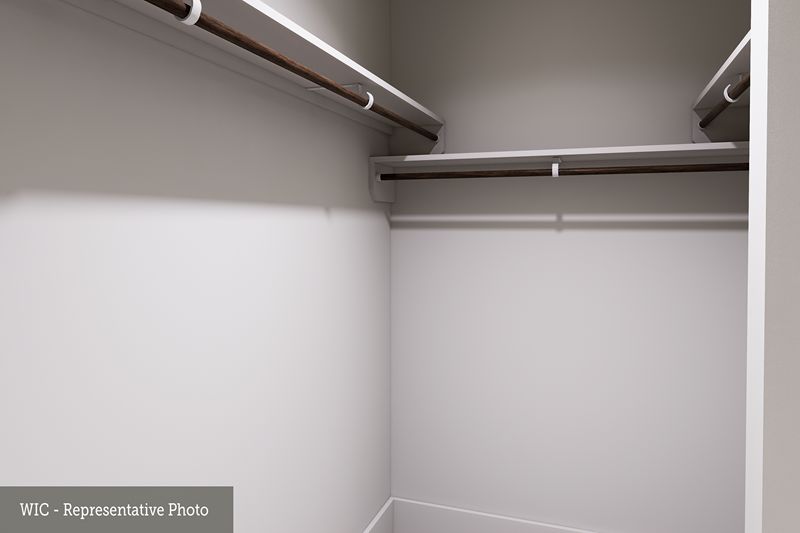 The Cherry Blossom - Walk-in Closet