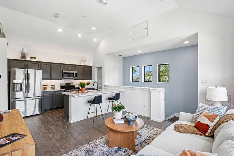 The Crowson - Above Garage Retreat