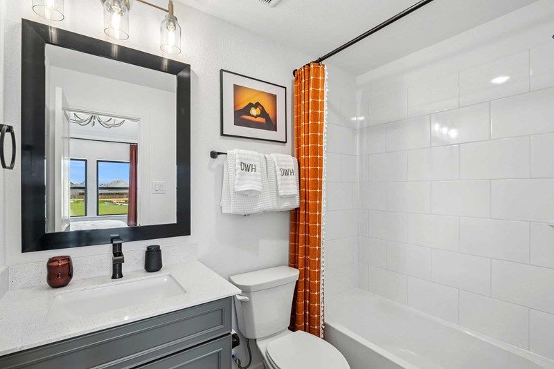 The Crowson - Above Garage Retreat