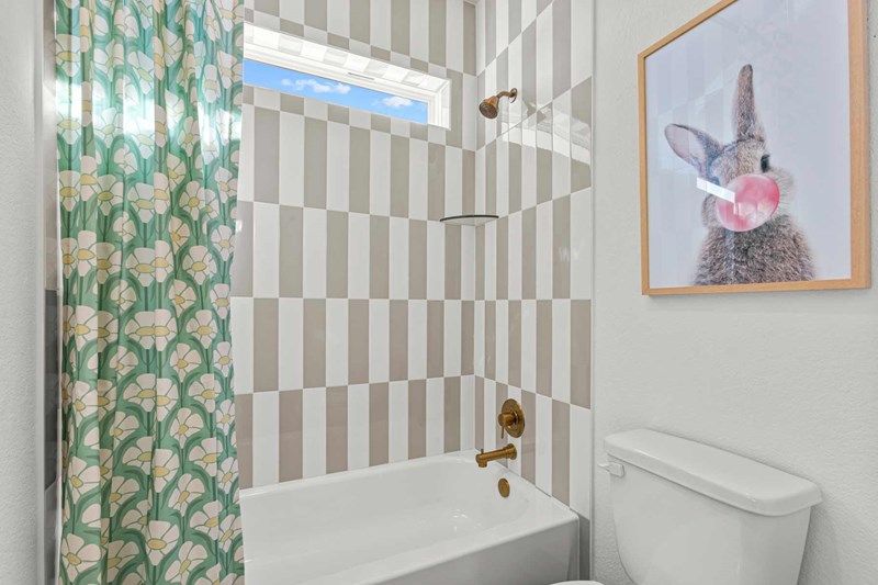 Central Living - Urban Quick Move-in Homes - Bath