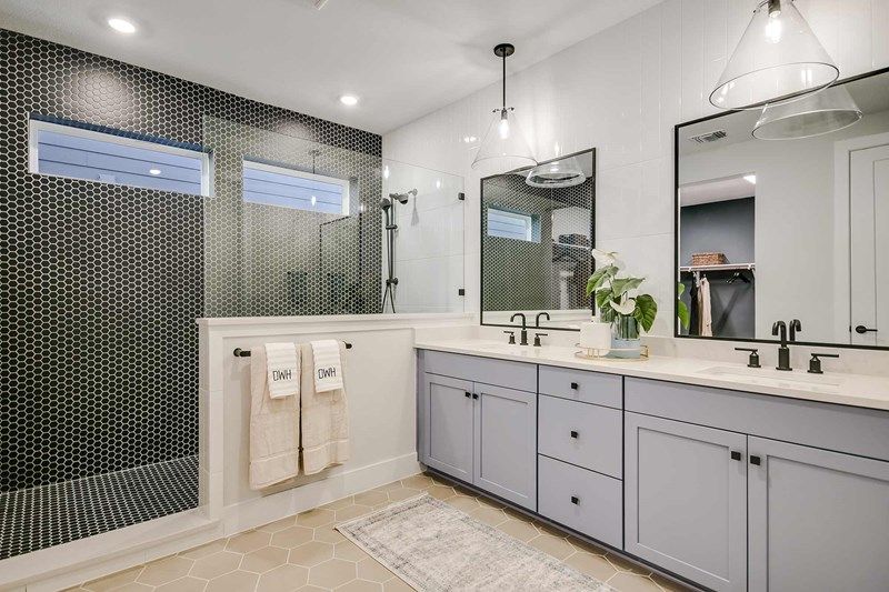 Central Living - Urban Quick Move-in Homes - Owner's Bath
