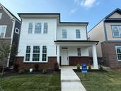 Marilyn Woods - The Courtyard Collection por David Weekley Homes en Indianapolis Indiana