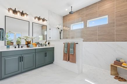 The Touchstone - Owner's Bath