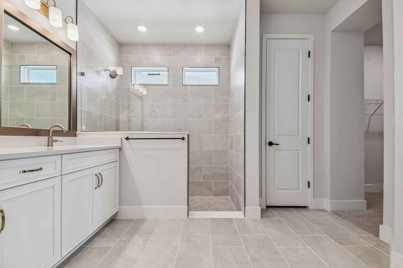 The Weidler - Owner's Bath