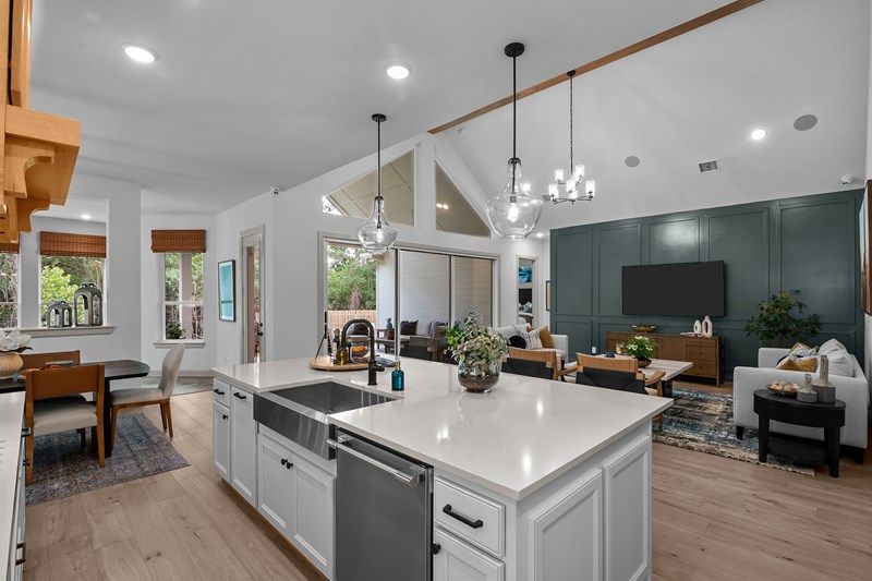 The Lotus - Family Room