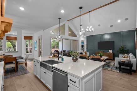 The Lotus - Family Room