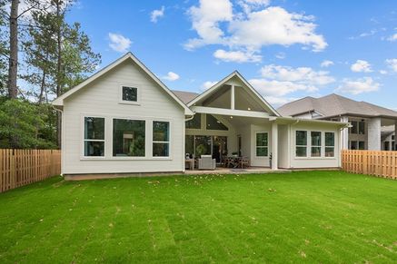 The Lotus - Exterior Rear