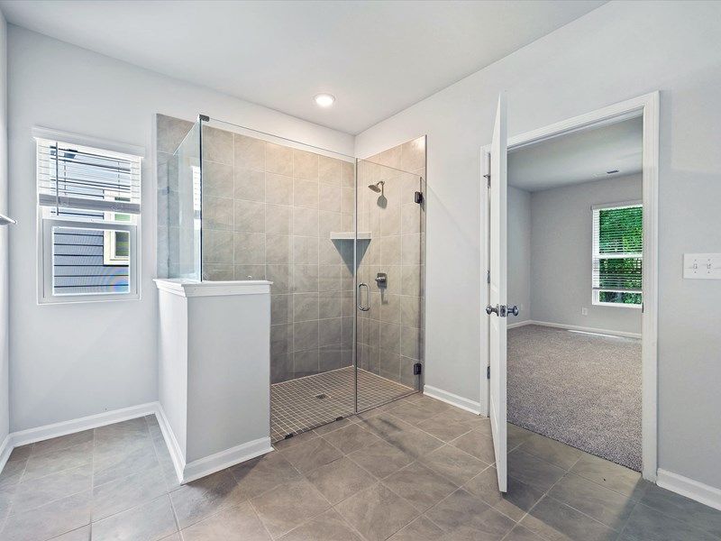 The Hemingway - Owner's Bath