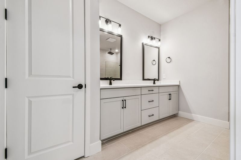 Owner's Bath