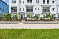Emerald Landing at Waterside at Lakewood Ranch – City Homes por David Weekley Homes en Sarasota-Bradenton Florida