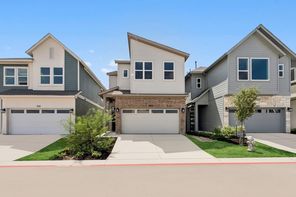 5509 Forks Road (Foxhound)