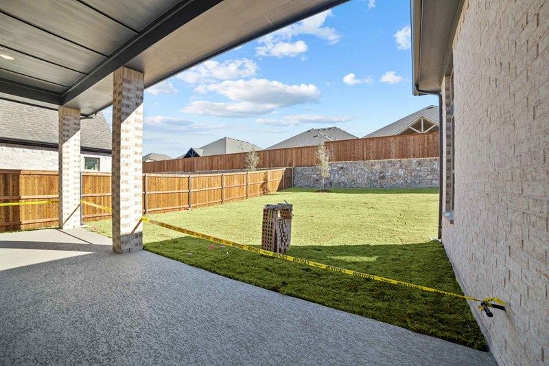 The Jaiden - Covered Porch