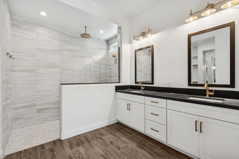 Owner's Bath