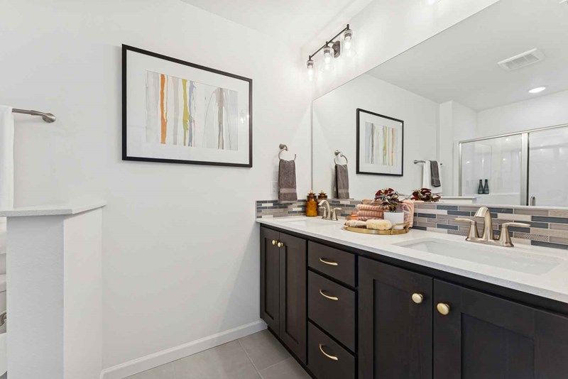 The Heathley - Owner's Bath