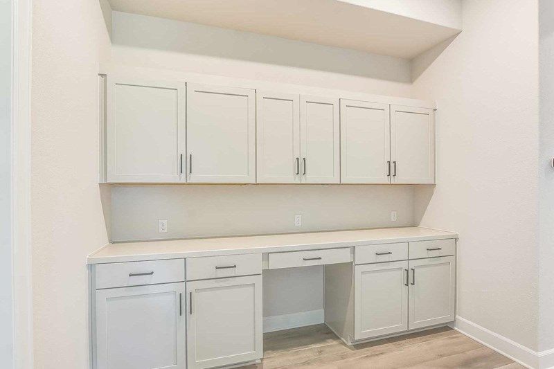 The Davies - Desk Area