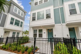 Carsten II - Towns at Union: St Petersburg, Florida - David Weekley Homes