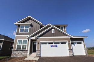 Pryor - Summerland Place - The Tradition Collection: Shakopee, Minnesota - David Weekley Homes